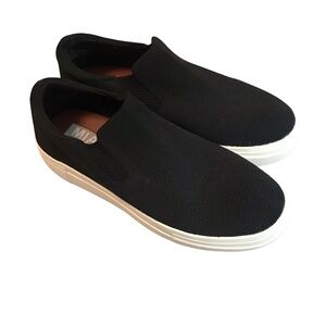 MIA slip on knit platform sneakers 7.5
